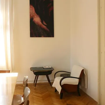 Hostel Lípa *